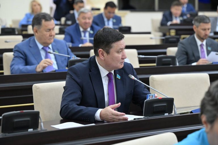 Закон о психологической деятельности одобрил Сенат Казахстана