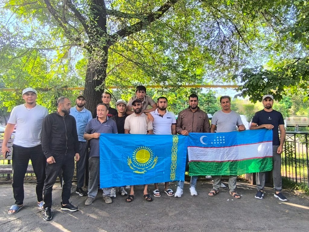 В Алматы организовали трансляцию исторического матча сборной Узбекистана на ЧМ-2026