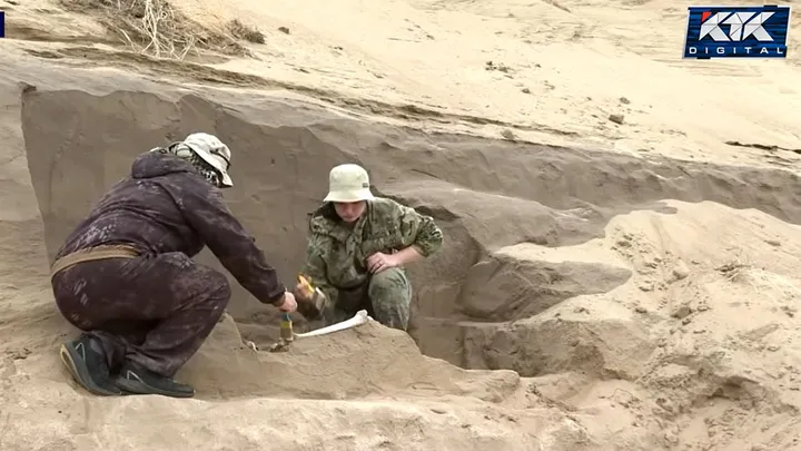 Павлодарда балықшы 4 мың жылдық қола дәуіріне жататын көне жерлеу орнын тауып алды Павлодар маңындағы құм карьерінен адам сүйектері табылды.