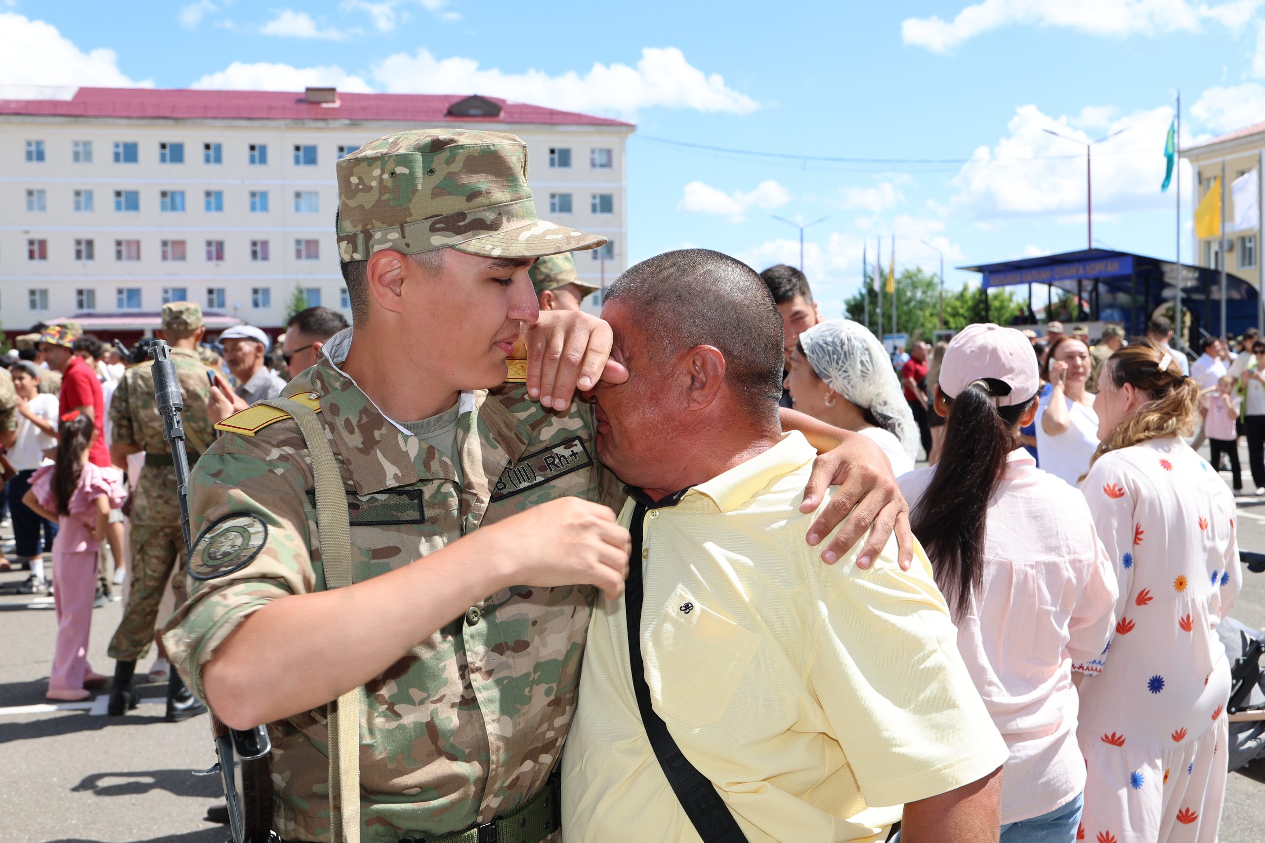 Военная присяга в Астане: 750 новобранцев пополнили Нацгвардию
