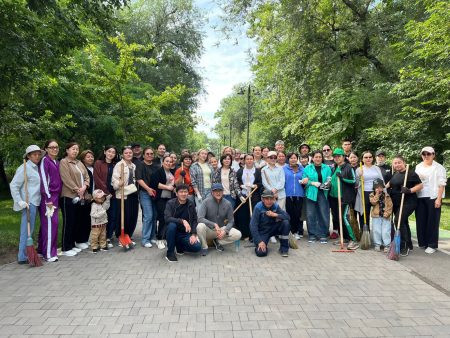 субботник в Алматы 4 июня