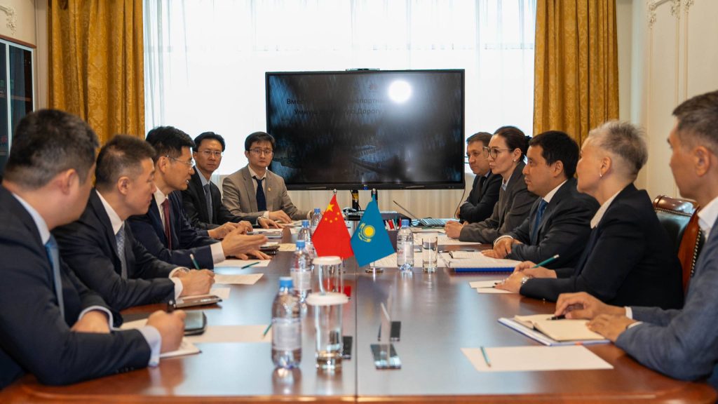 ҚТЖ мен Huawei Қазақстан темір жолдарын цифрландыруды күшейтеді