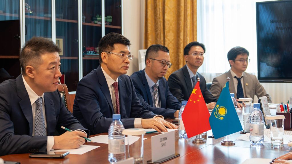 ҚТЖ мен Huawei Қазақстан темір жолдарын цифрландыруды күшейтеді