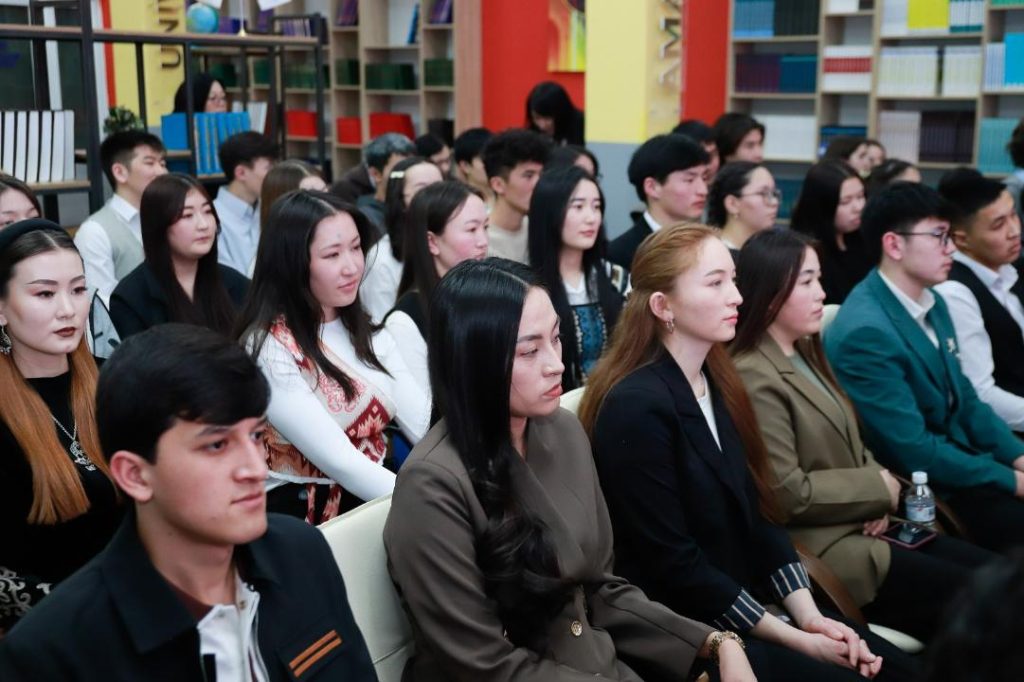 Amanzholov University