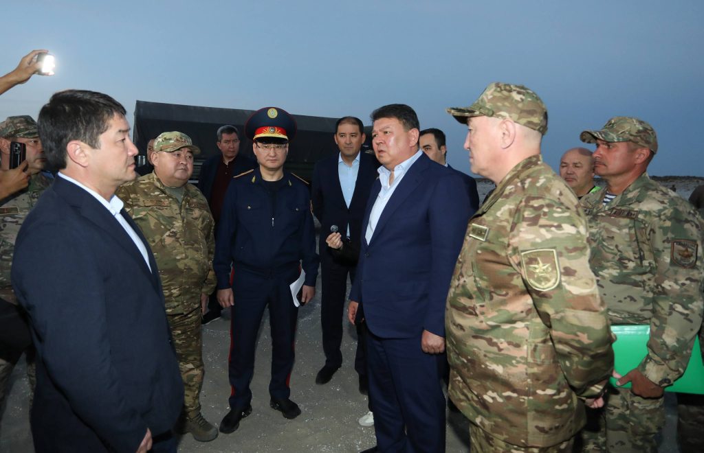 Канат Бозумбаев поручил организовать круглосуточный поиск пропавших военнослужащих Поиск пропавших военнослужащих продолжается в Мангистау