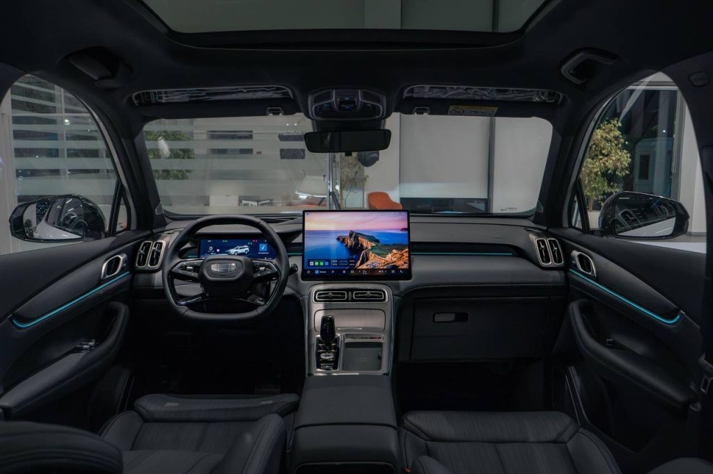 Geely Atlas