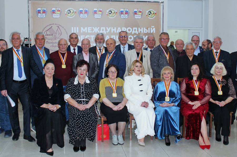 Тәжікстан мәдениет өкілдері «Осетин лирасы» поэзия театрының ашылуына қатысты